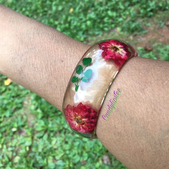 Lucite Bracelet - Picture 4 of 4